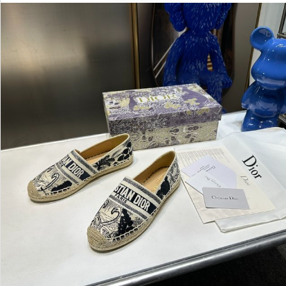 DIO* embroidered fisherman shoes