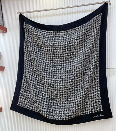 DIO* 25SS houndstooth square scarf
