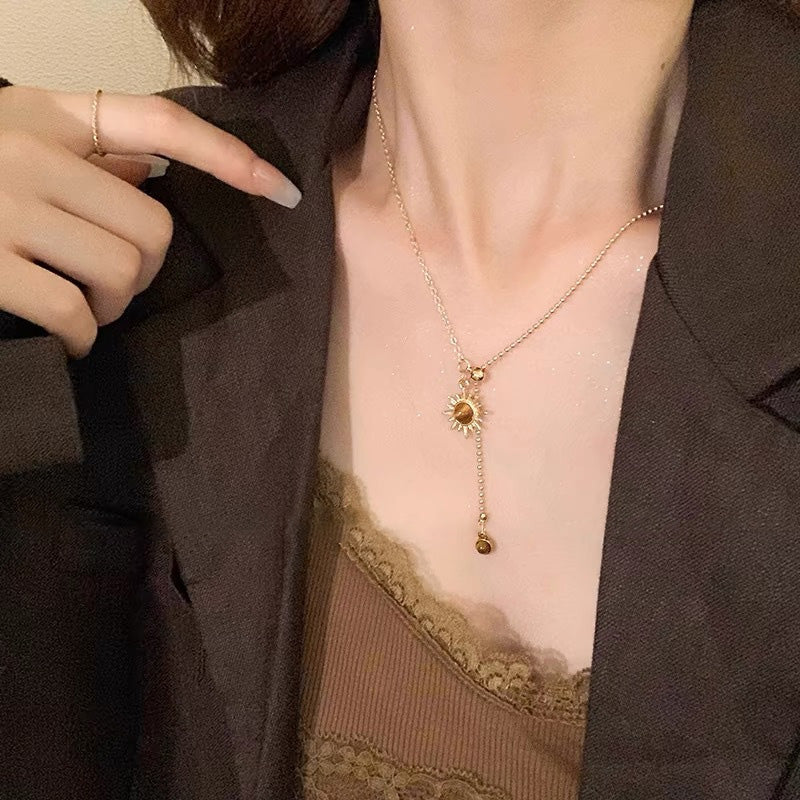 Light luxury simple clavicle chain