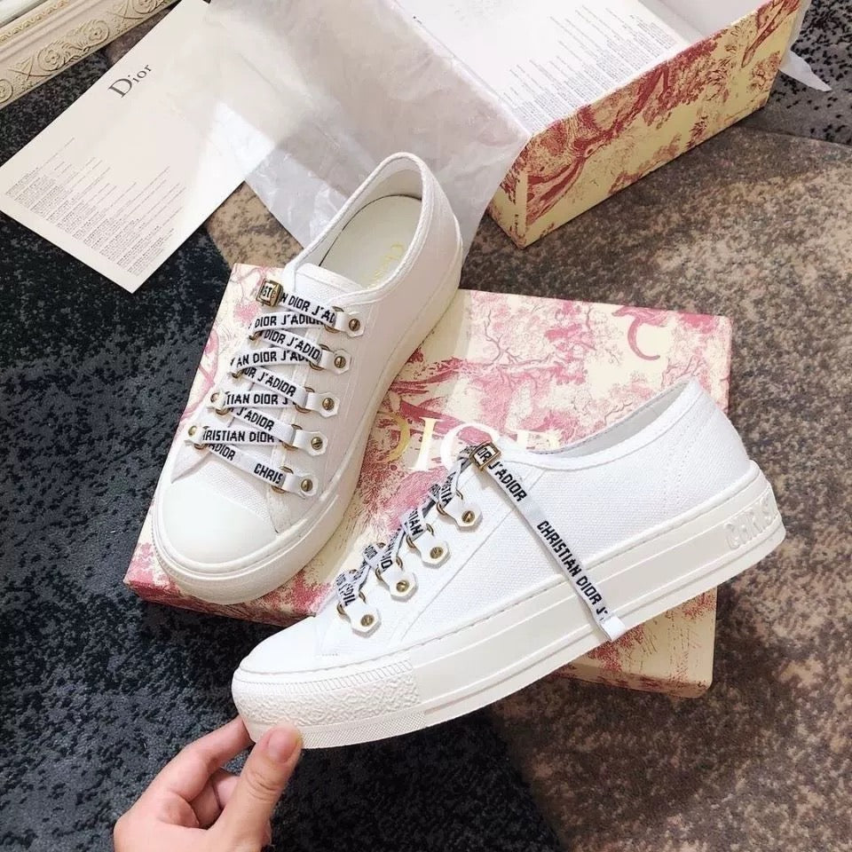 DIO*New muffin thick bottom embroidered canvas shoes