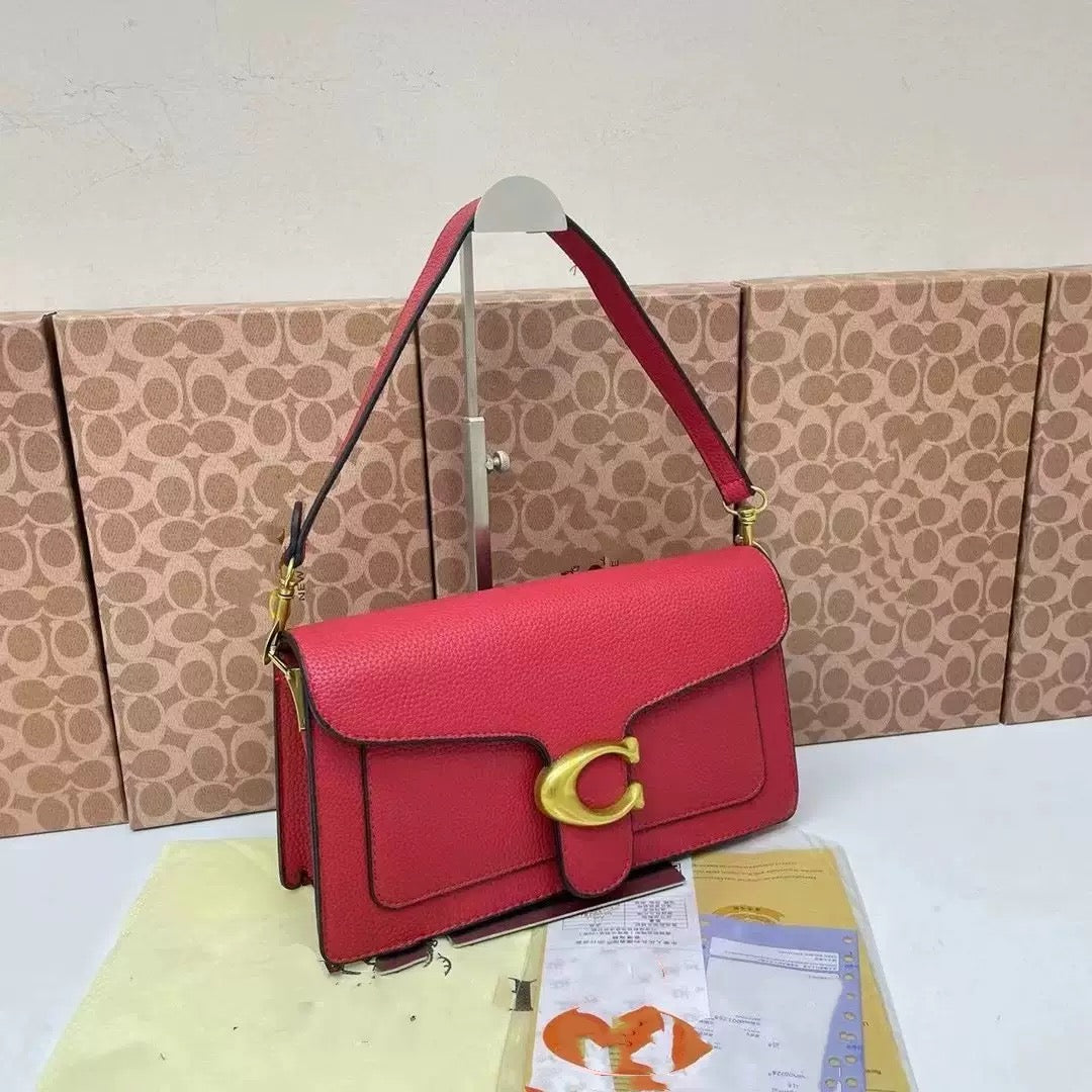 Classic lychee-textured shoulder bag