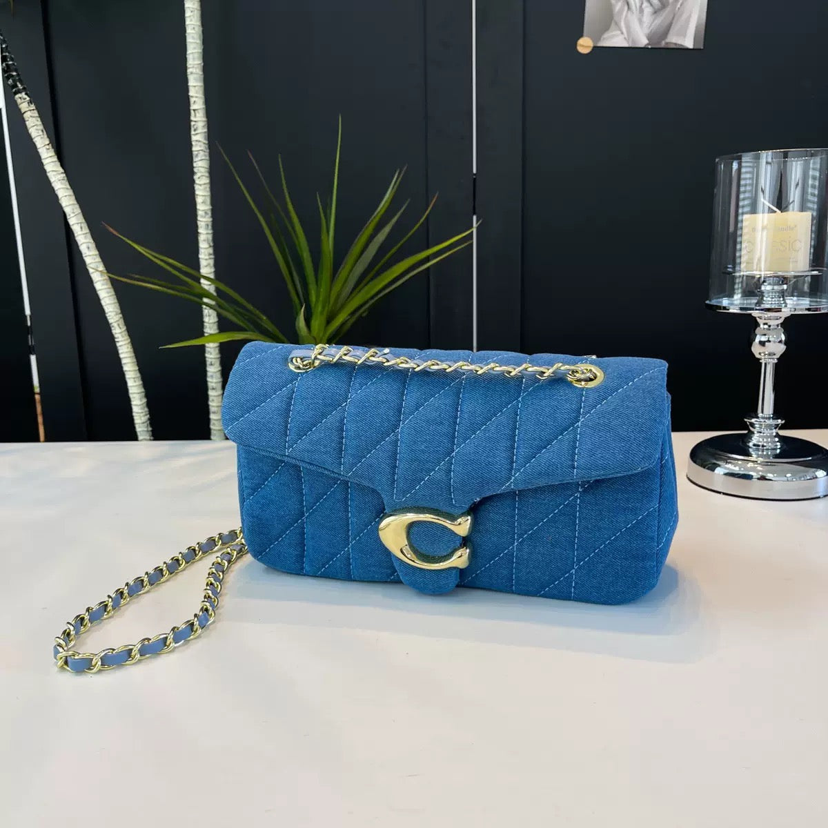 Quilted chain crossbody bag