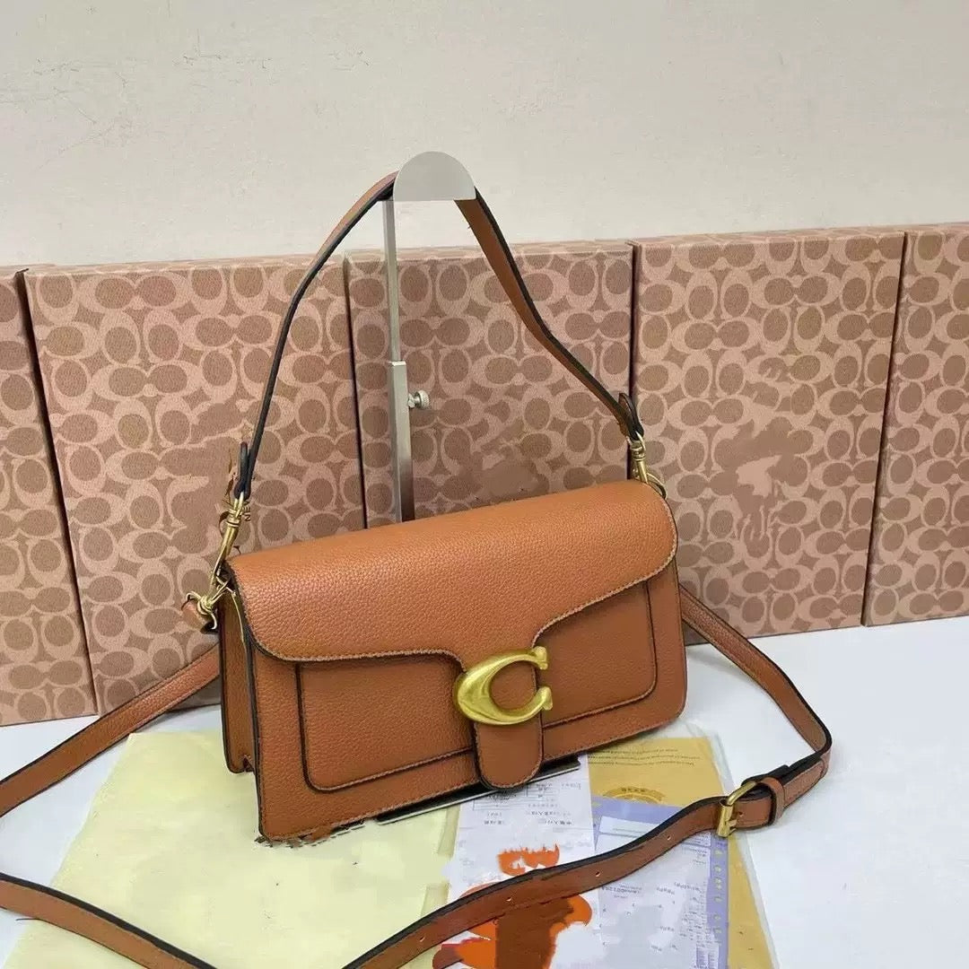 Classic lychee-textured shoulder bag