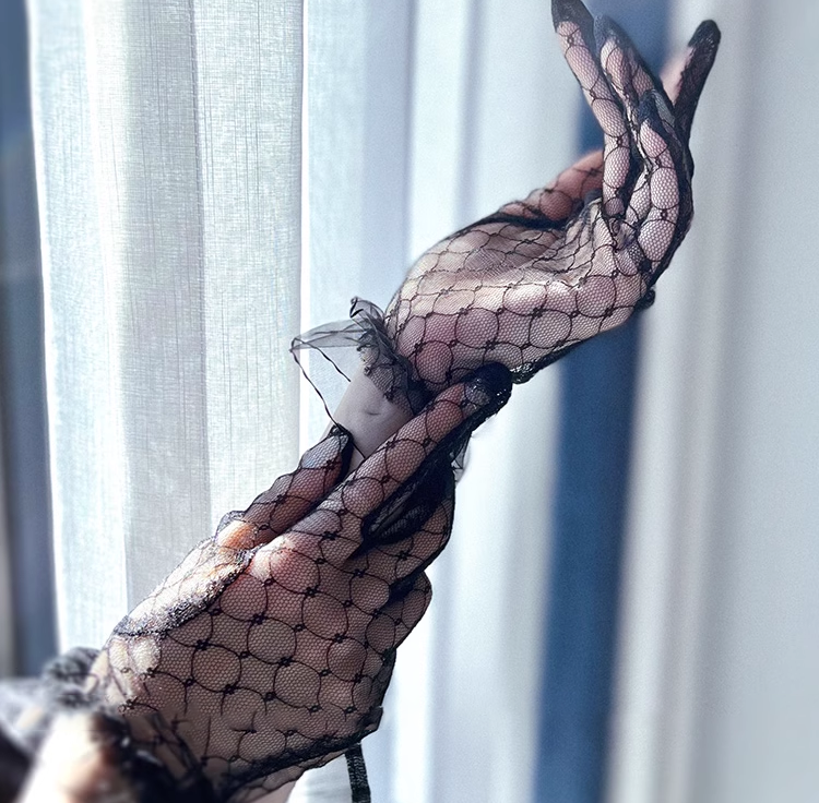 Vintage Lace Gloves