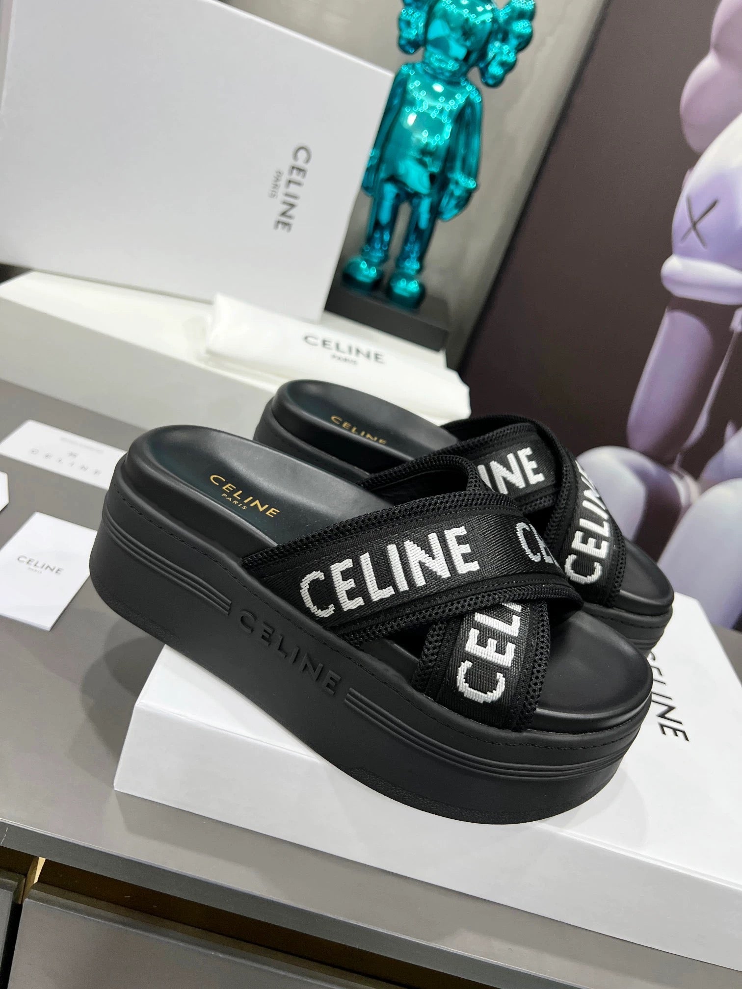 Celi* 24 new thick-soled slippers