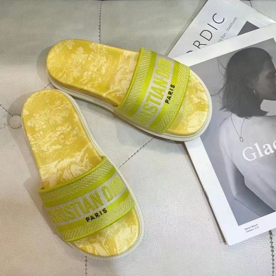 23 Summer thick-soled height-boosting super soft slippers