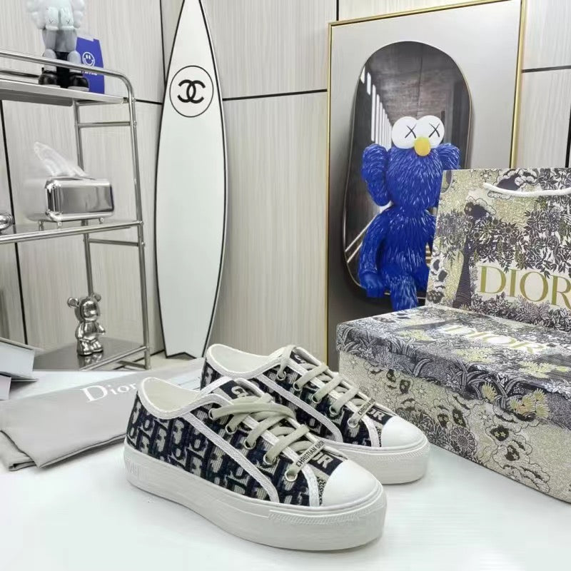 DIO*New muffin thick bottom embroidered canvas shoes