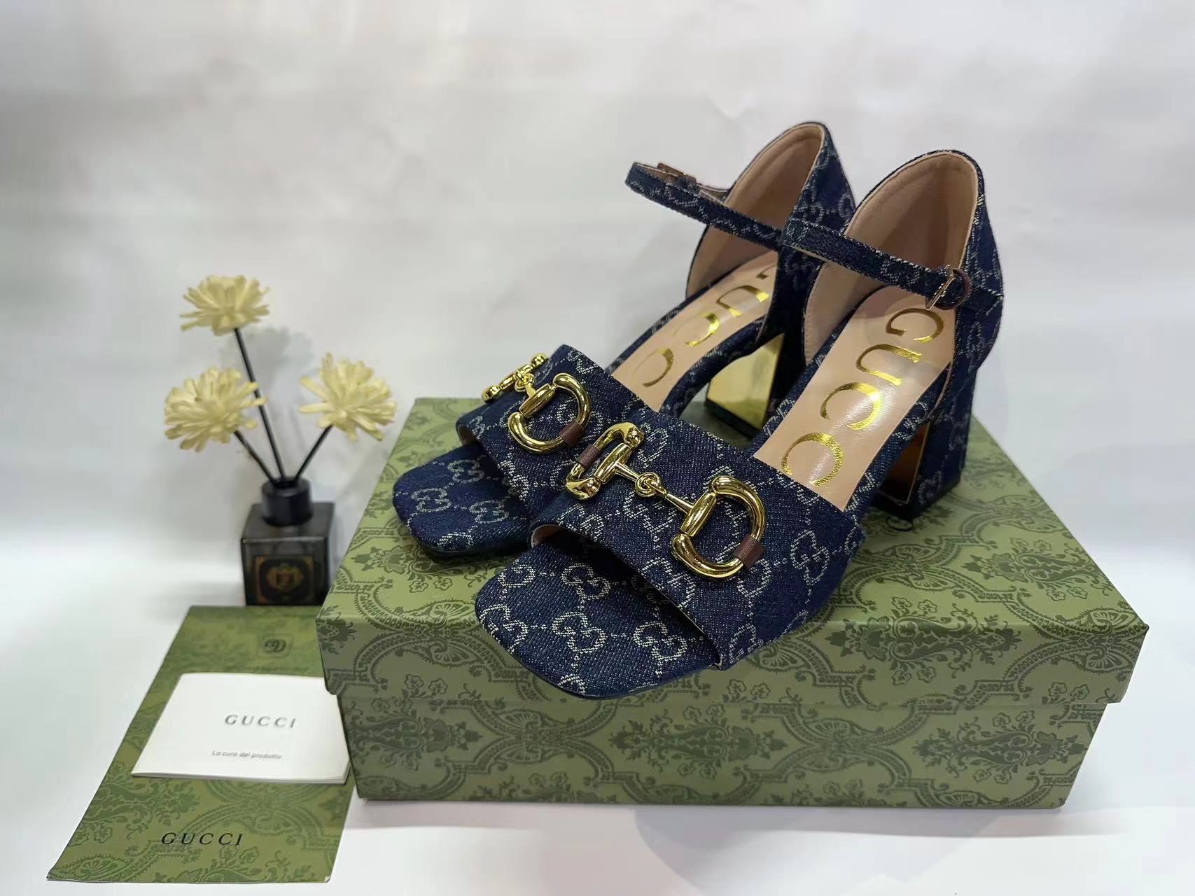 New CU summer hollow sandals