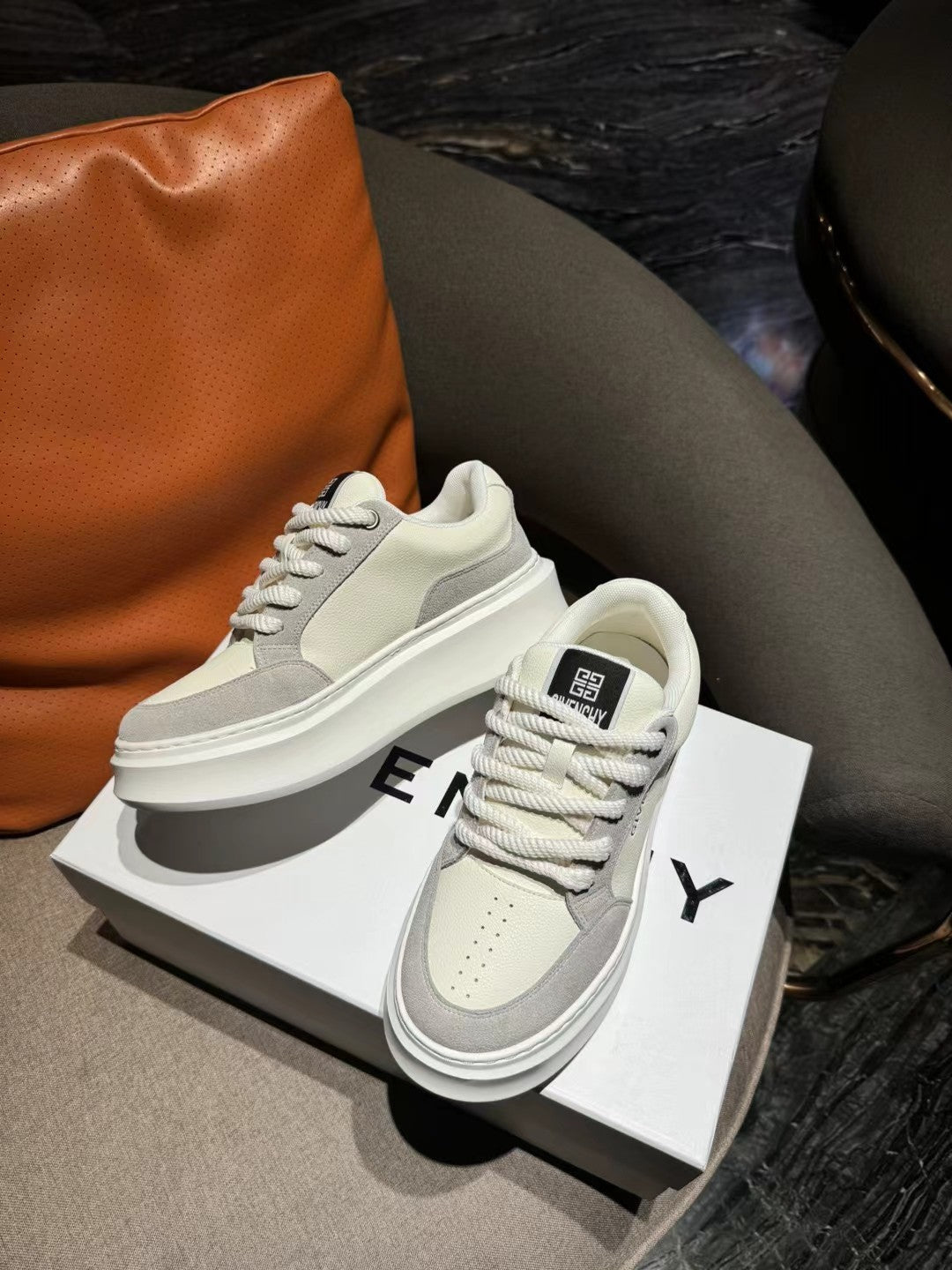 VIP1:1 Givenchy sneakers; running shoes...