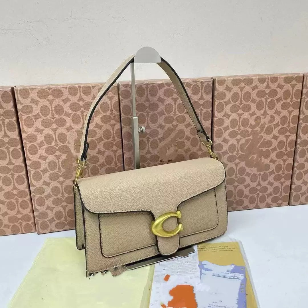 Classic lychee-textured shoulder bag