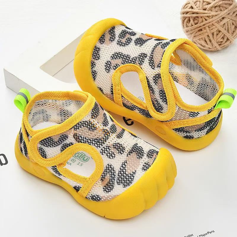 Kids' Pool Shoes / Toddler Water Shoes / Quick-Dry Water Socks / Non-Slip Barefoot Sports Shoes (Boys & Girls)