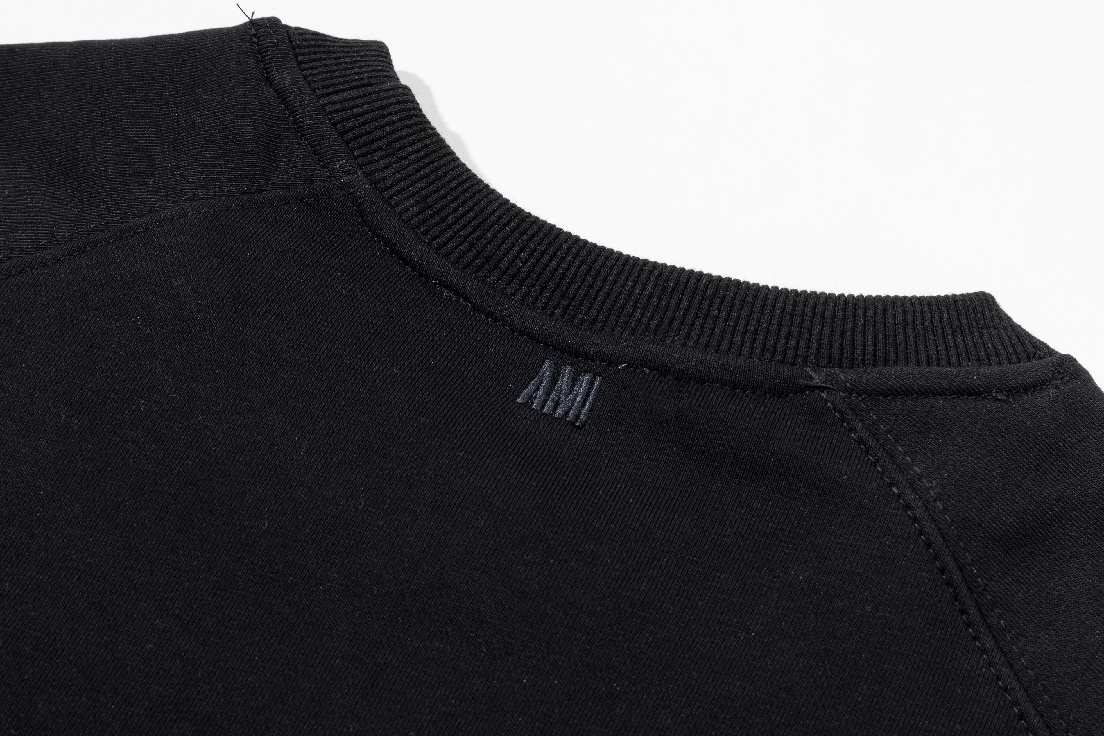 AMI* Pure Cotton Pullover (Unisex)