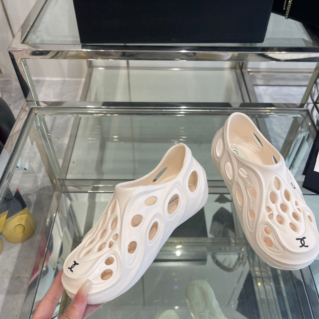 Pink hole slippers  VIP  1：1