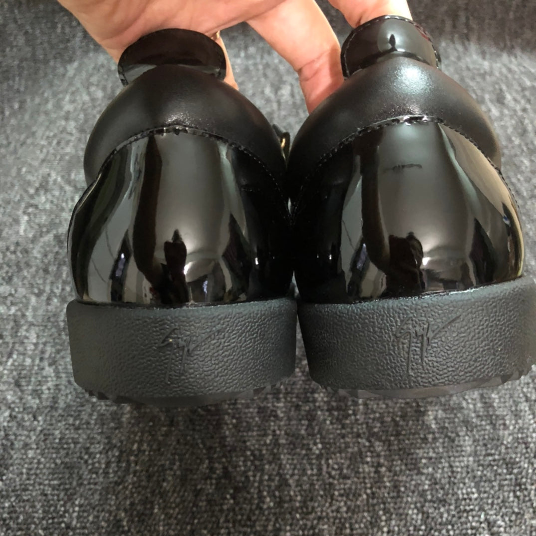 Christian Louboutin* new black low-top shoes