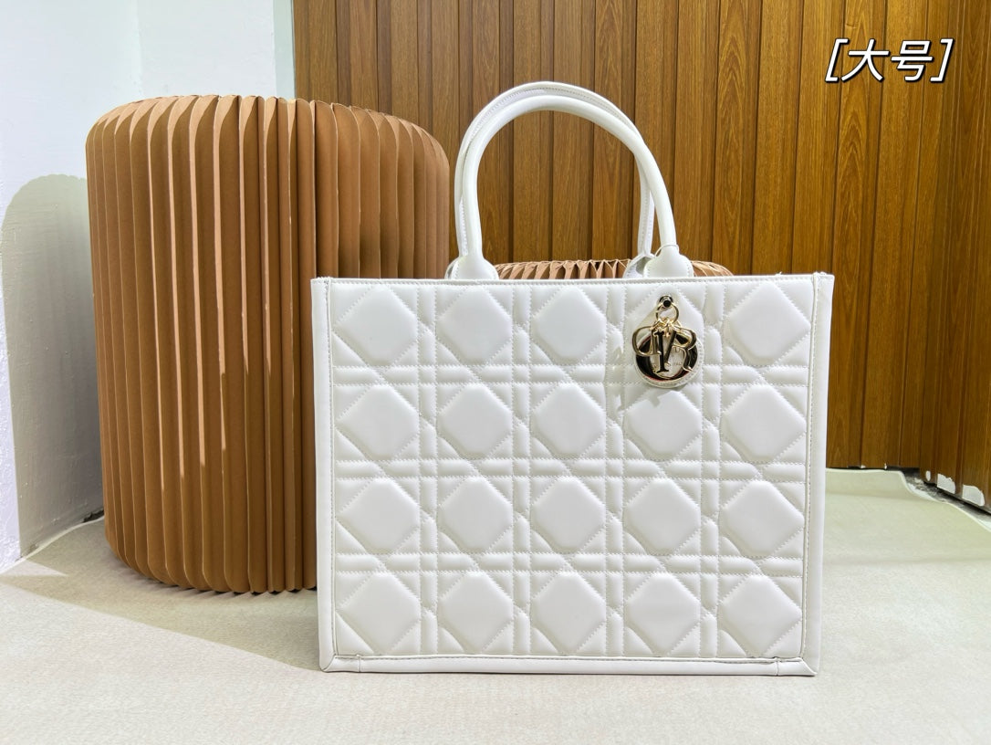 D new style hand-held crossbody bag