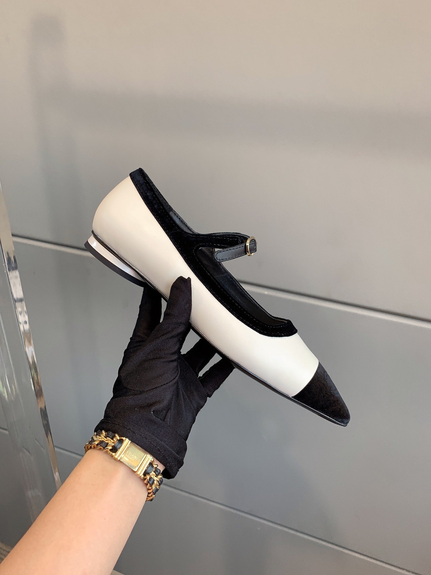 CHA**24 new pointed toe flat Mary Jane shoes  VIP1：1