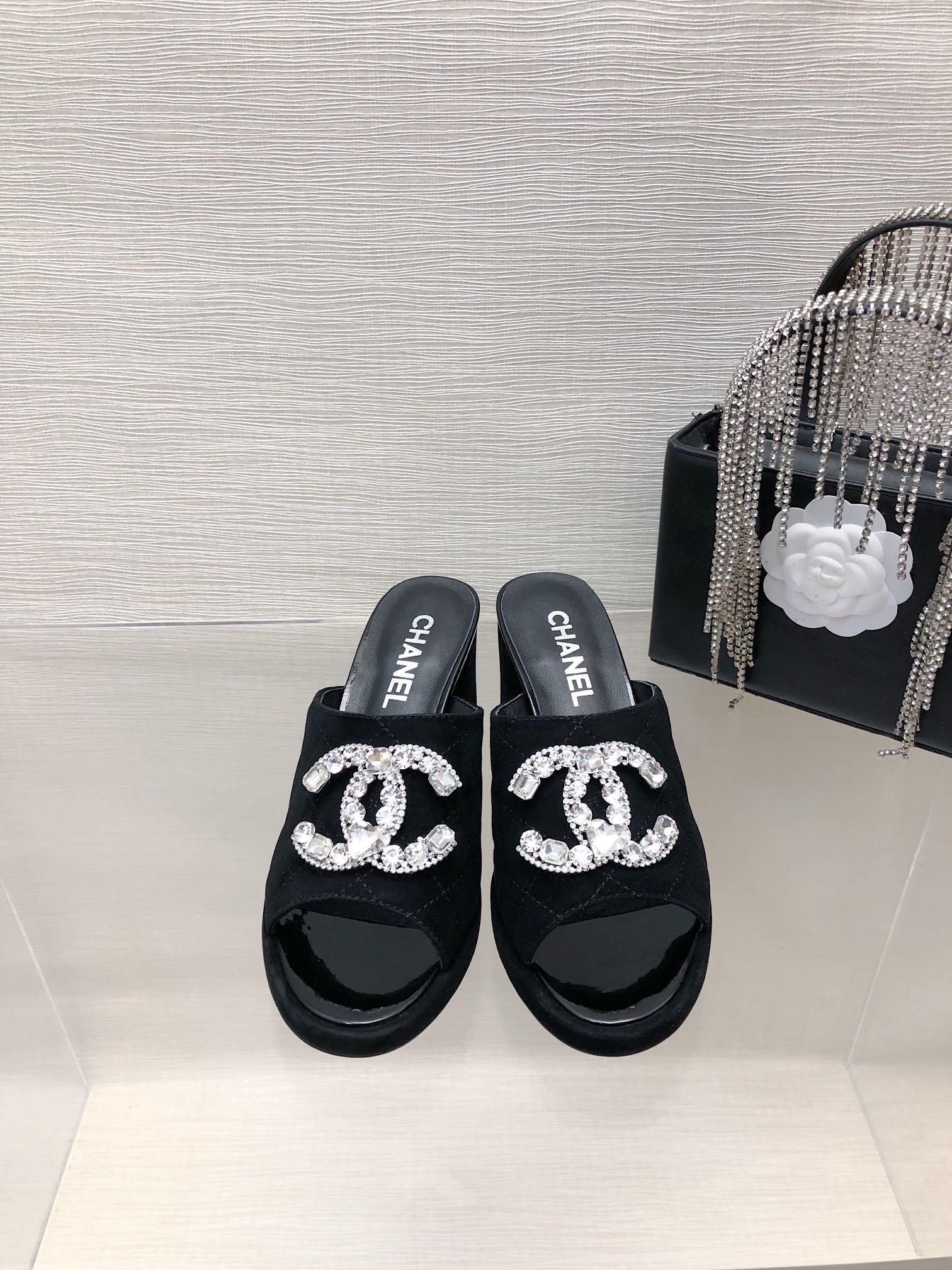 Vacation Series 24 New Slippers VIP1：1