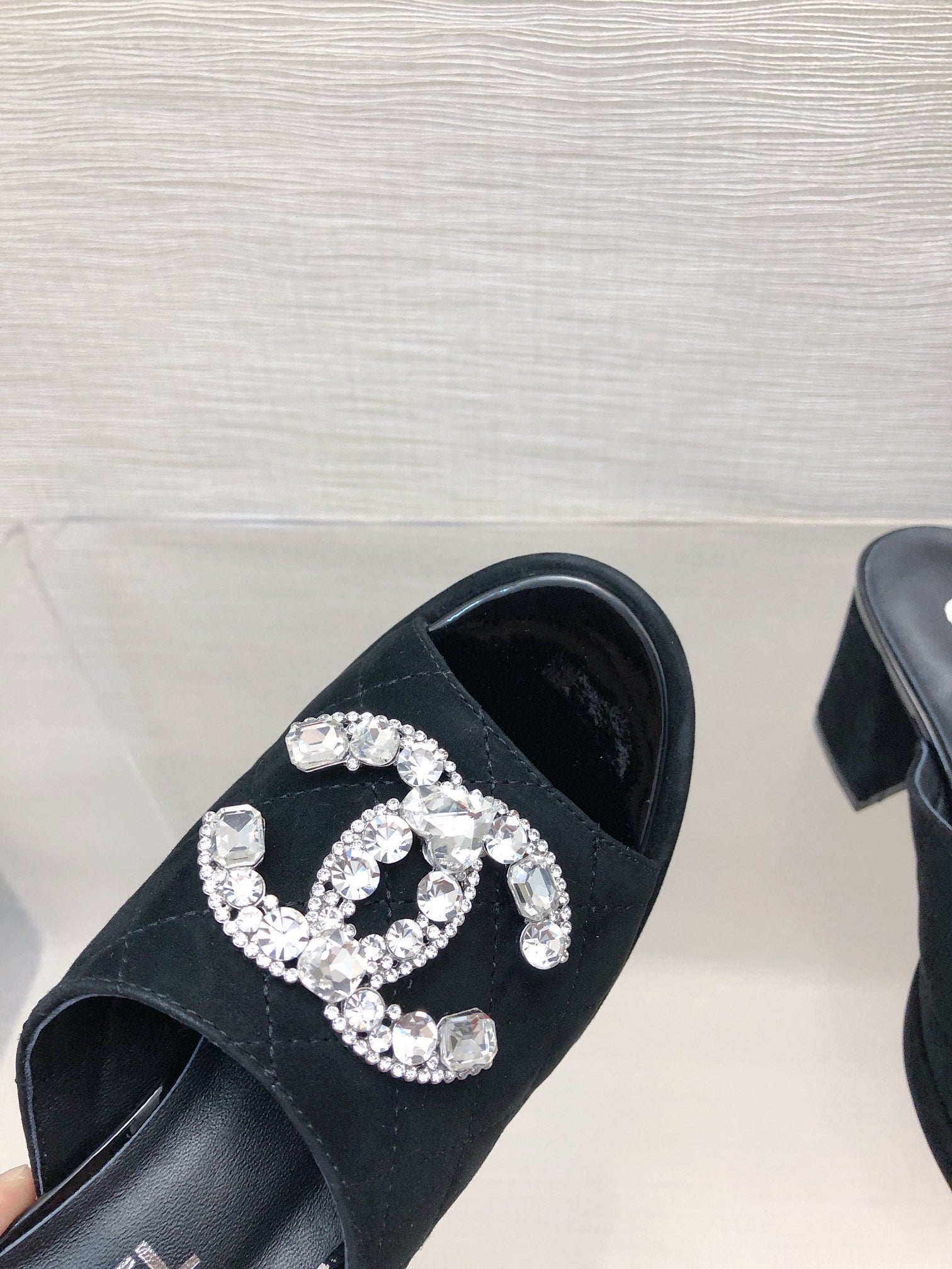 Vacation Series 24 New Slippers VIP1：1