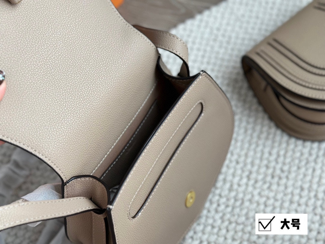 Saddle bag new Ch bag