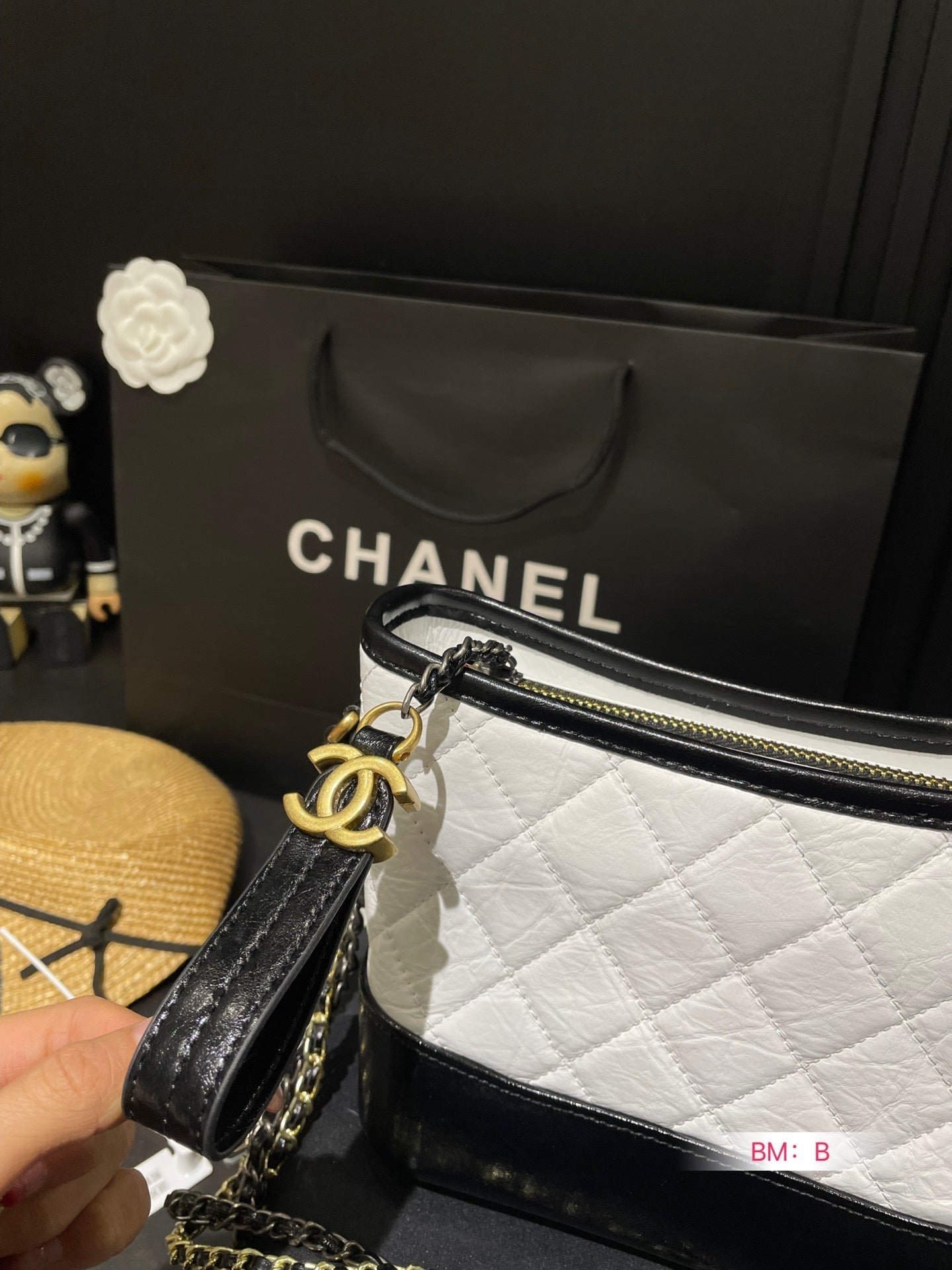 Wandering bag new CH hardware