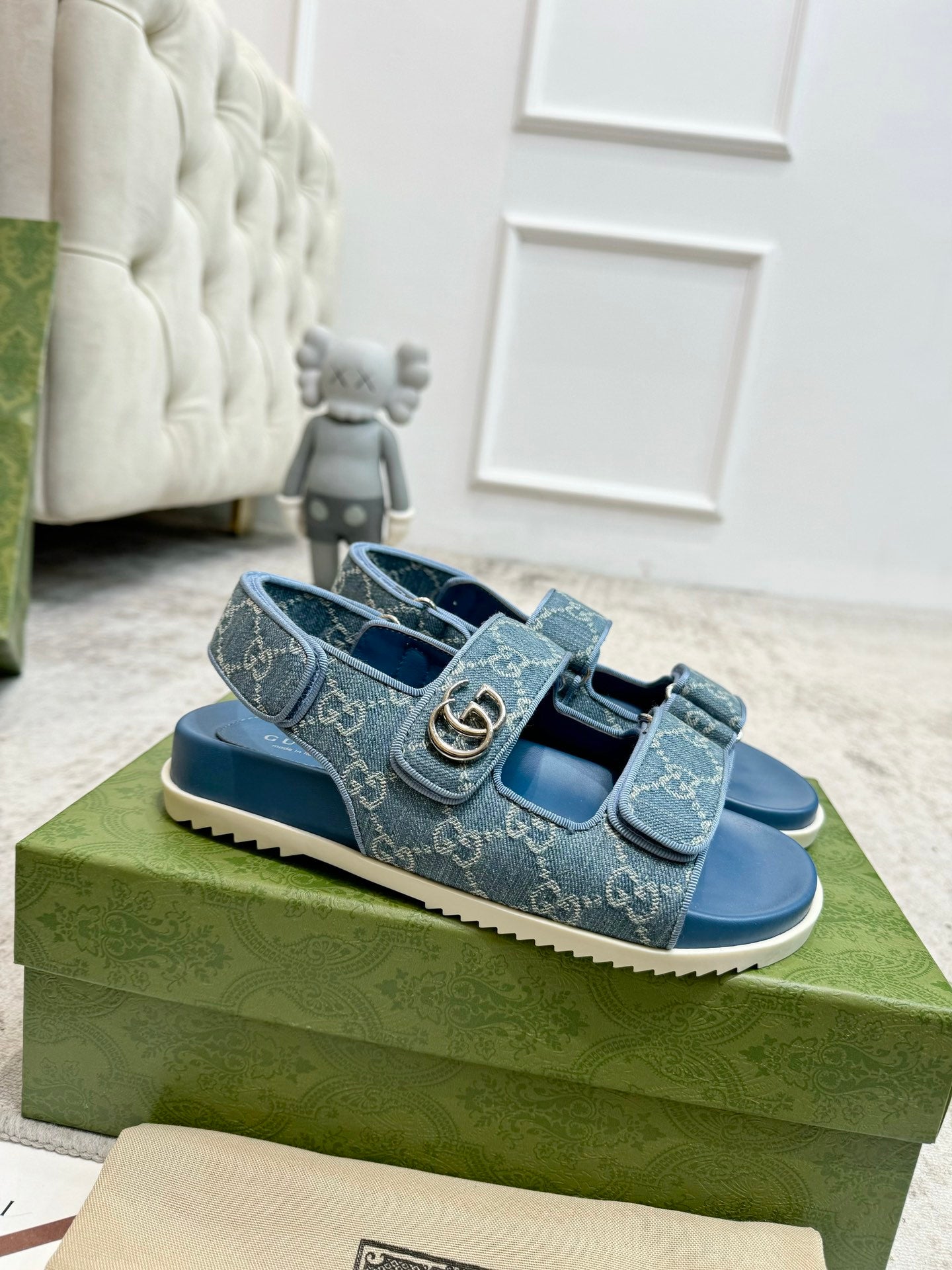 New GG Velcro flat sandals VIP  1：1