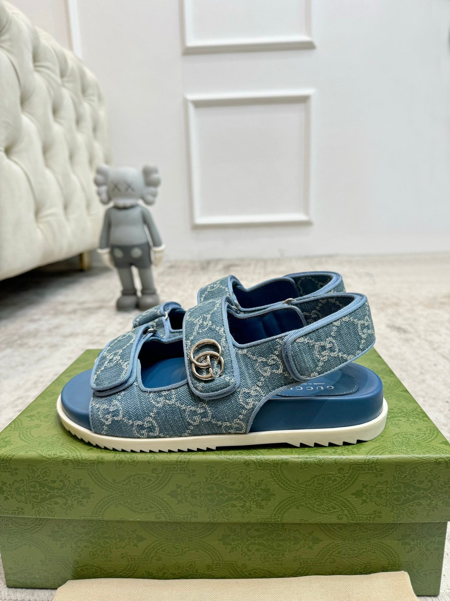 New GG Velcro flat sandals VIP  1：1