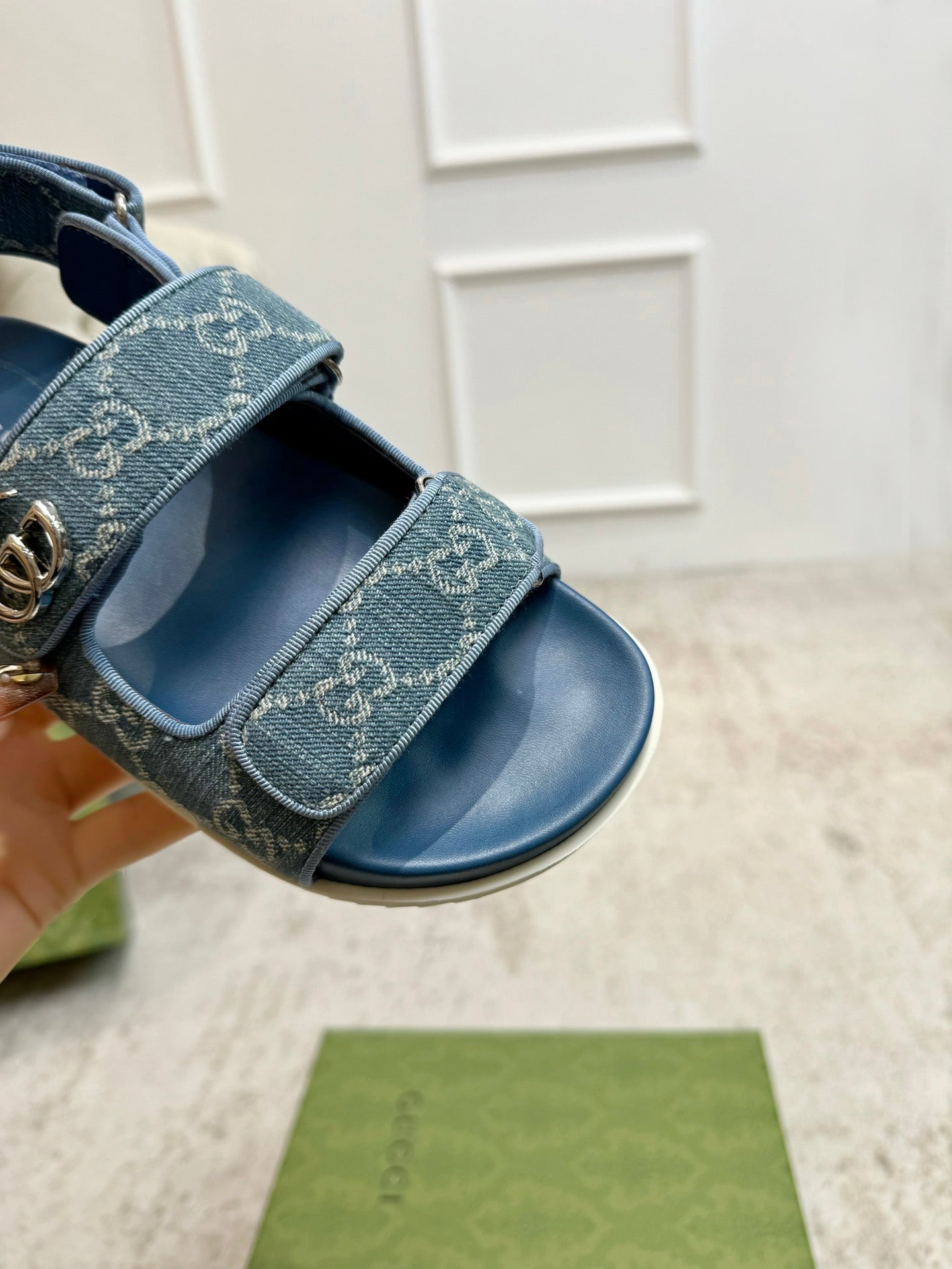 New GG Velcro flat sandals VIP  1：1
