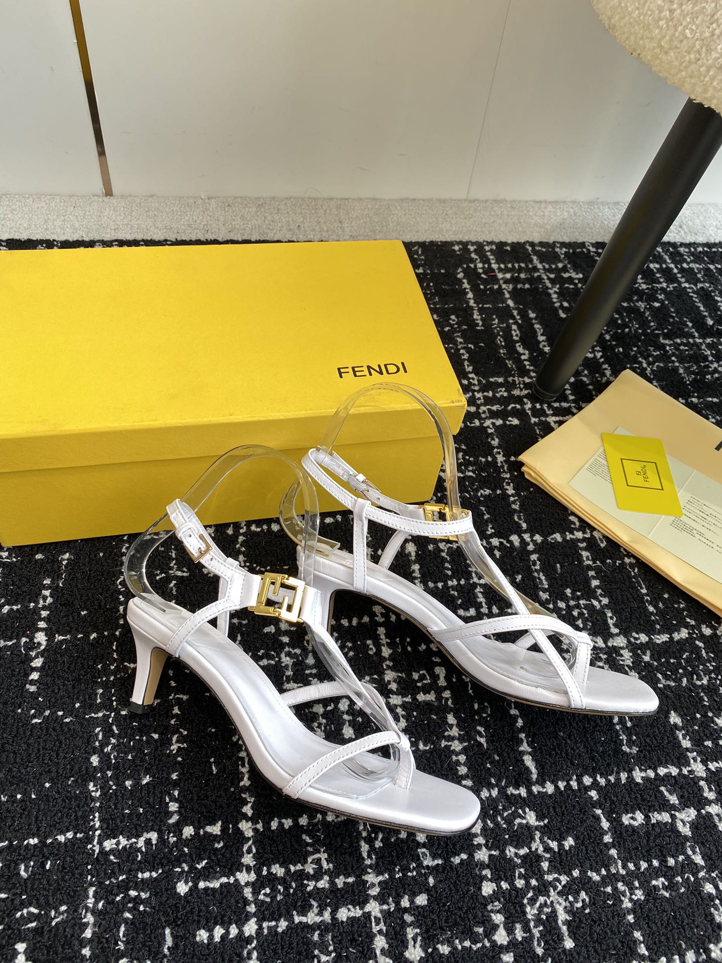 Spring and summer new sandals FD VIP 1:1