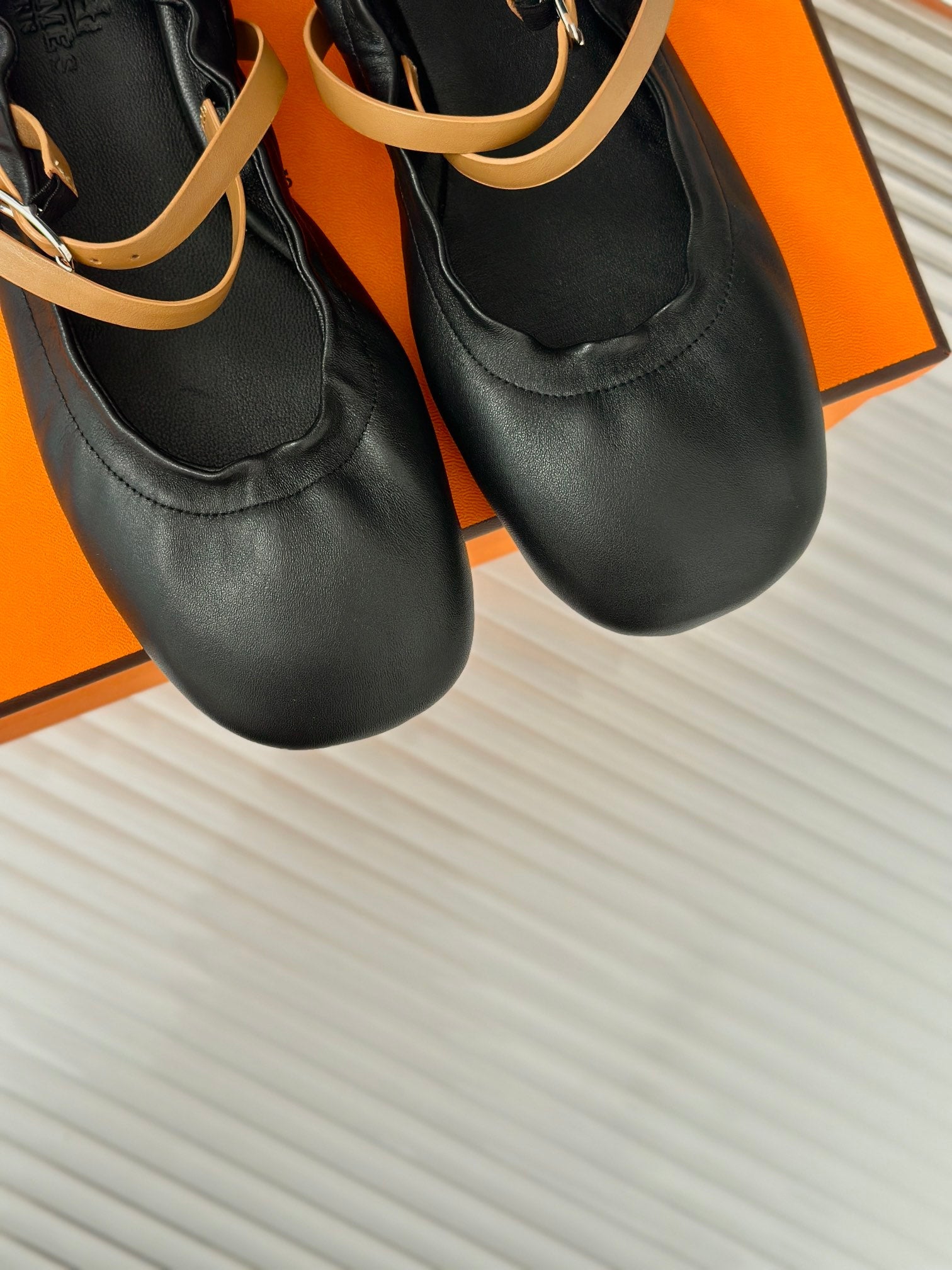 HERME* Hermès Spring and Summer New Classic Ballet Shoes VIP 1:1