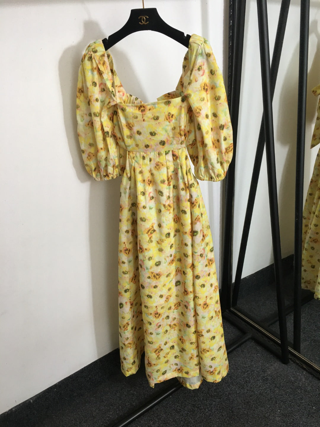 ZIM****-New Elegant Temperament Small Floral Bowknot Backless Waist Slimming Bubble Short Sleeve Dress