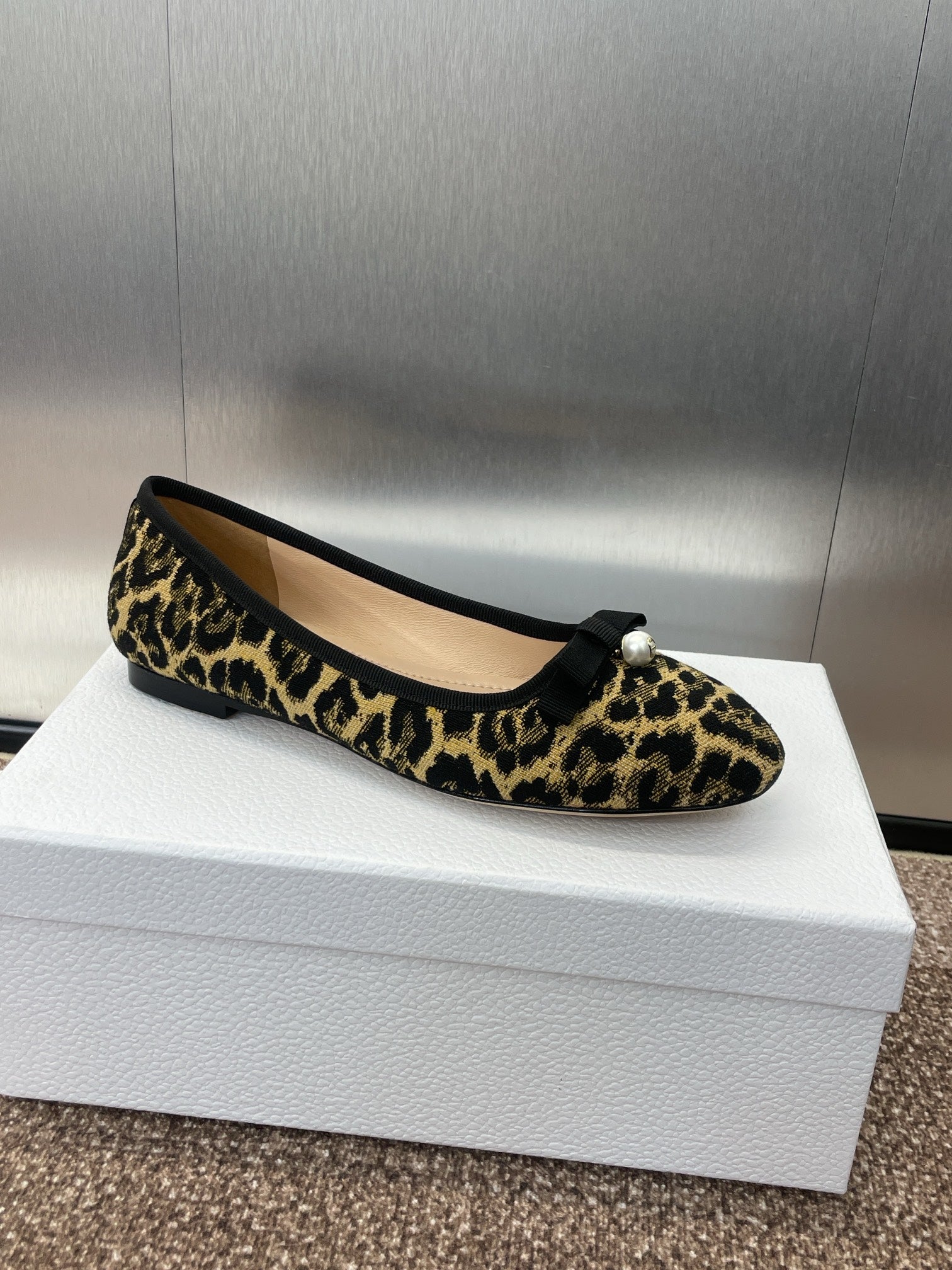 D*or 2024 Early Spring Haute Couture Collection New Iconic Electric Embroidery Raglan Pattern Ballet Shoes  VIP 1:1